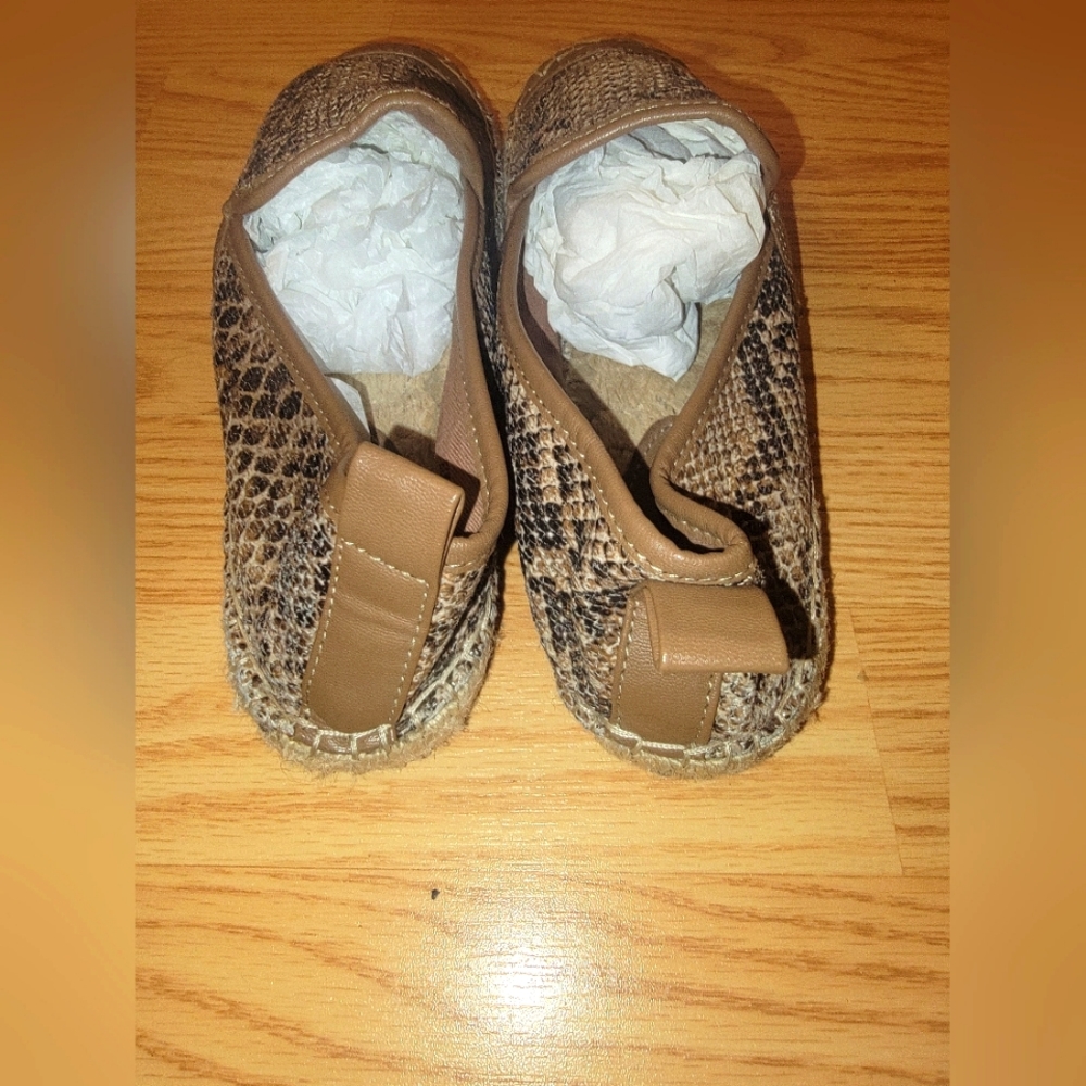 Shoes - Picture 4 of 4